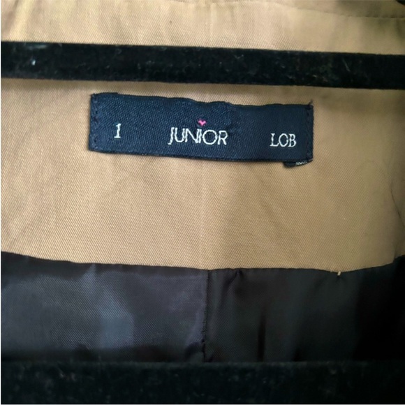 Chic Beige and Black Women's Trench Coat - Picture 7 of 7